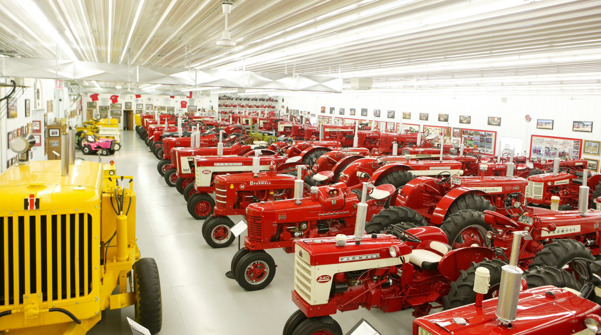 farmall-land interior